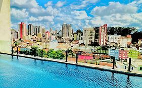 APTO TESLA Novo,com Piscina e Ar condicionado